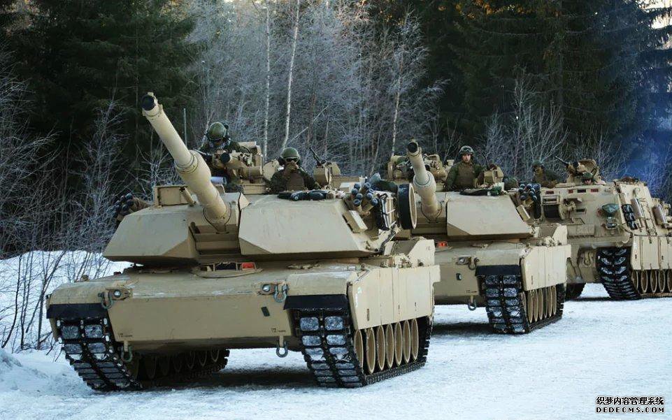 美坦克群在北极圈演练 准备对付俄军