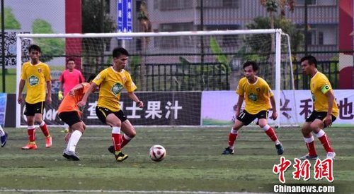 广东足球超级联赛广州揭幕战开打